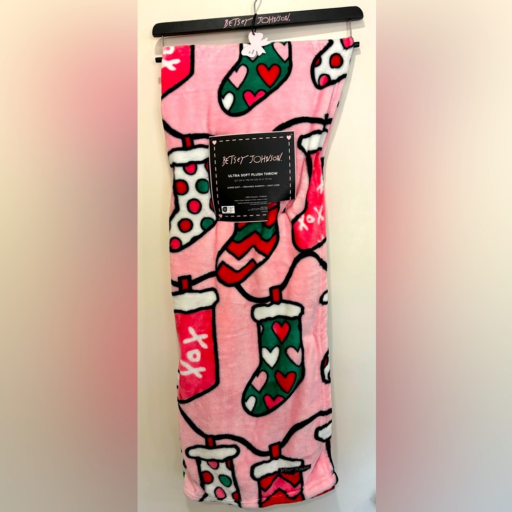 NWT - Betsey Johnson stocking throw blanket